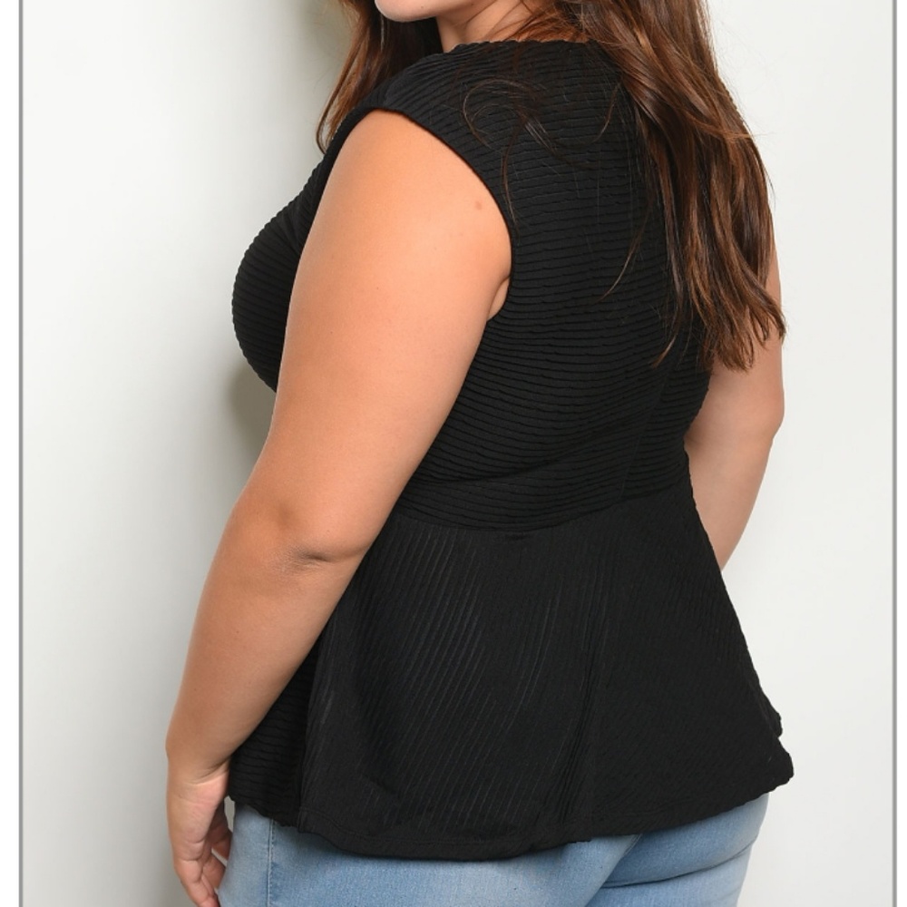 CLOSET CLEARANCE!
PLUS blk peplum top - Picture 2 of 3
